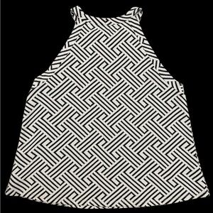 W5 by Anthropologie Black & White geometric A-line sleeveless top EUC size M
